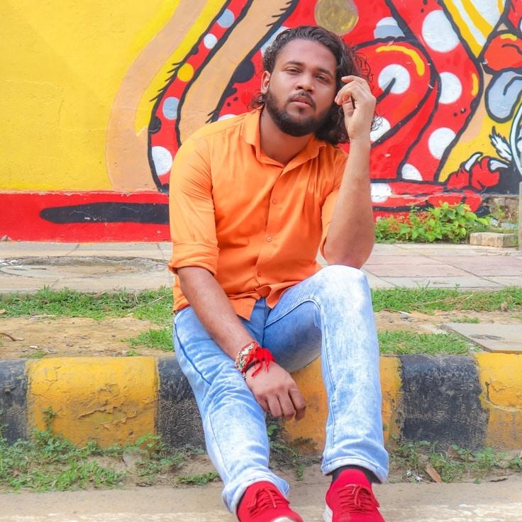 Jordan Lee, Client Relations Director, discussing corporate gifting strategy with business clients